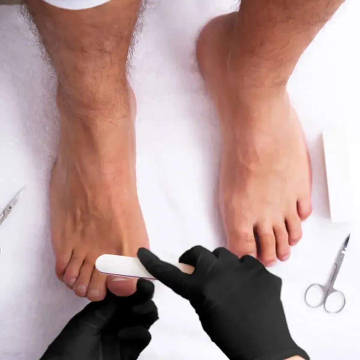 Pedicura + Exfoliación + Masaje para "Hombres"