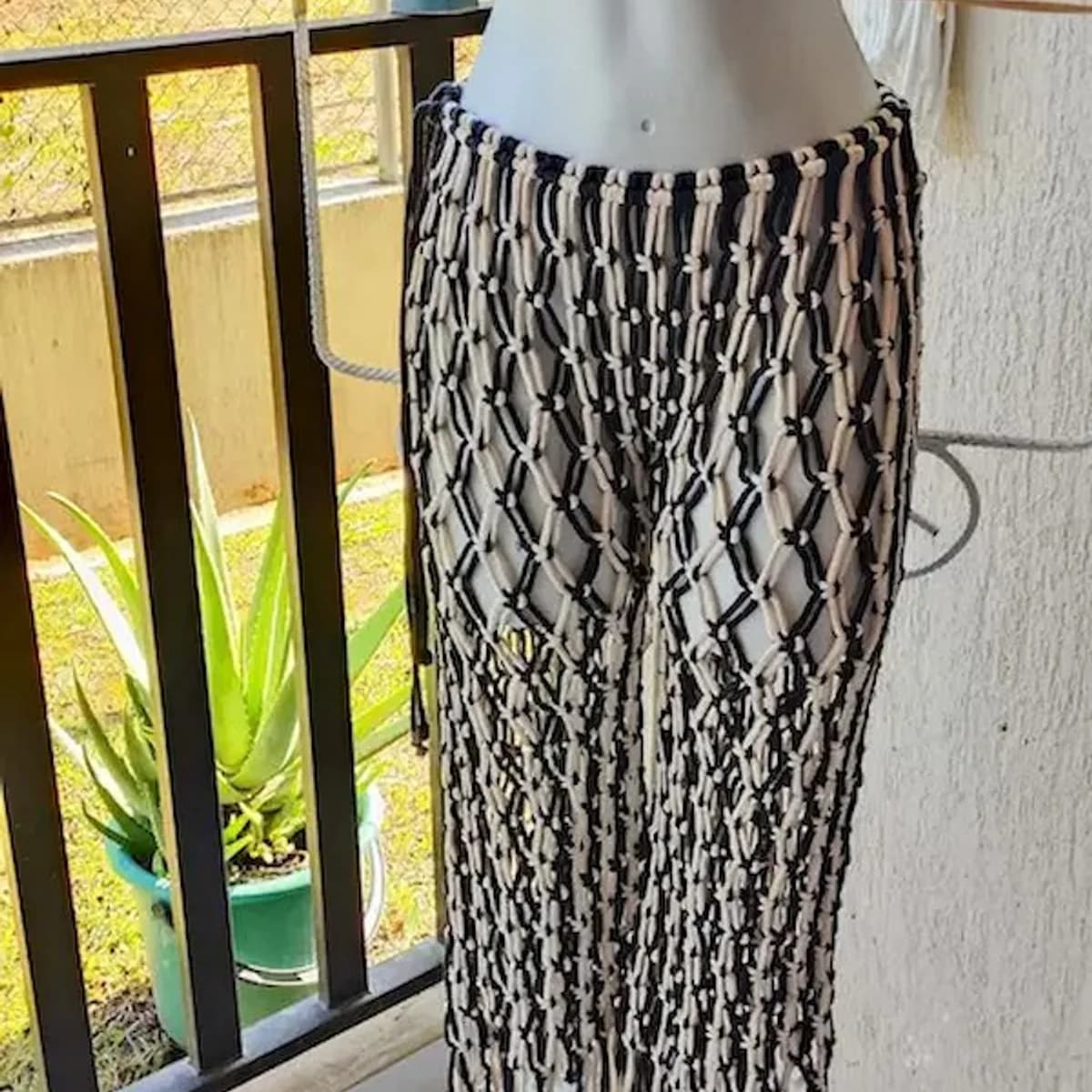 PANTALON TEJIDO BLACK AND WHITENEGRO