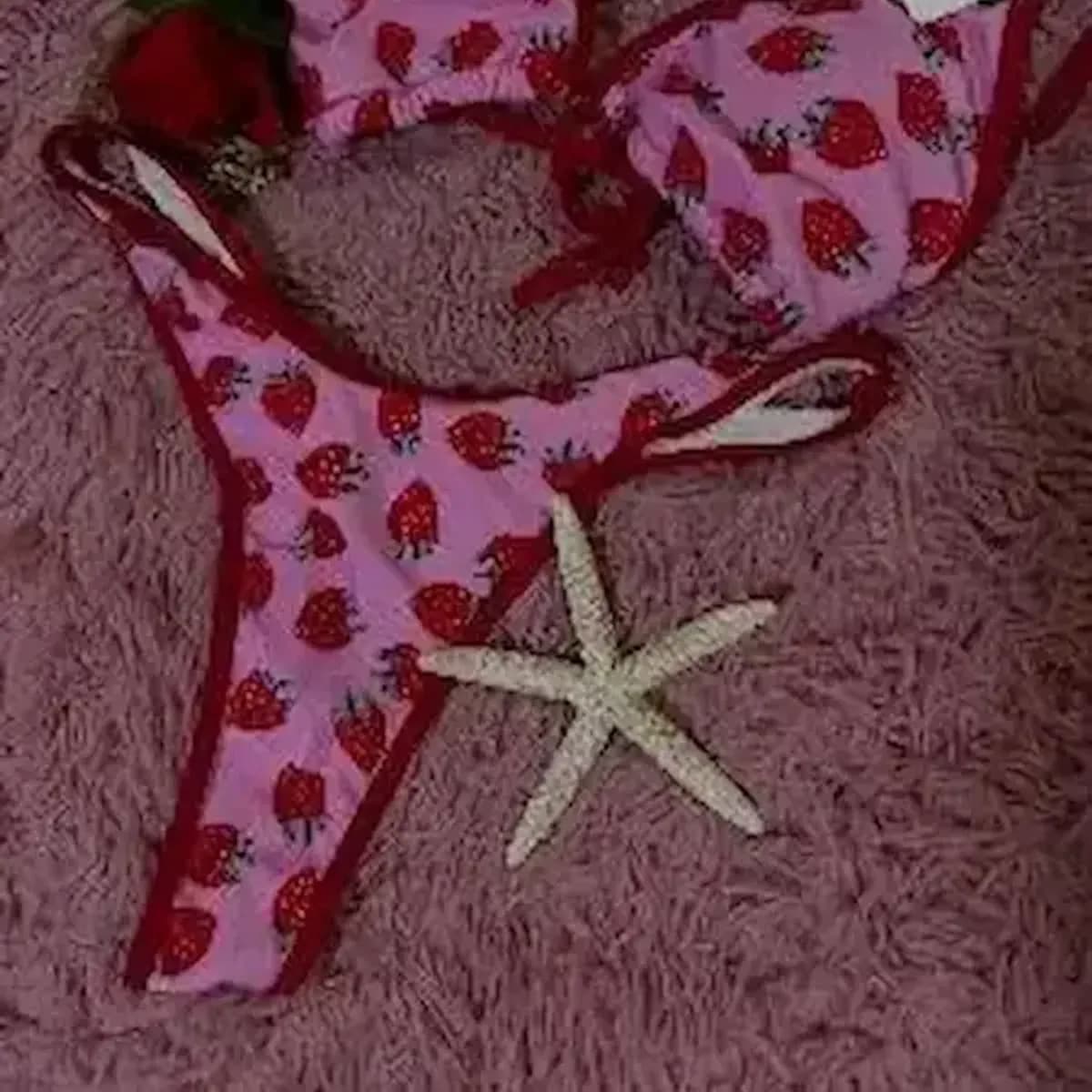 BIKINI FRESAS EUROPA