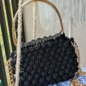 BOLSO MACRAME NEGRO GOLDEN
