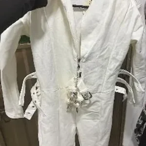 MONO ENTERIZO CORREAS